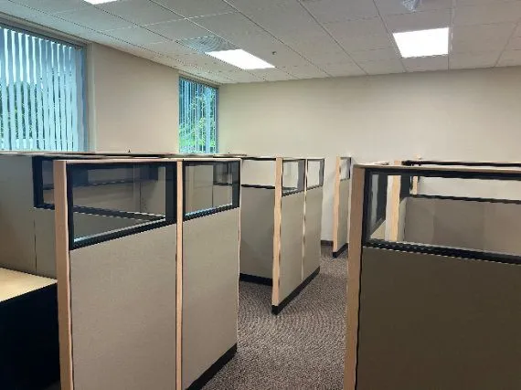 Cubicle Image 4